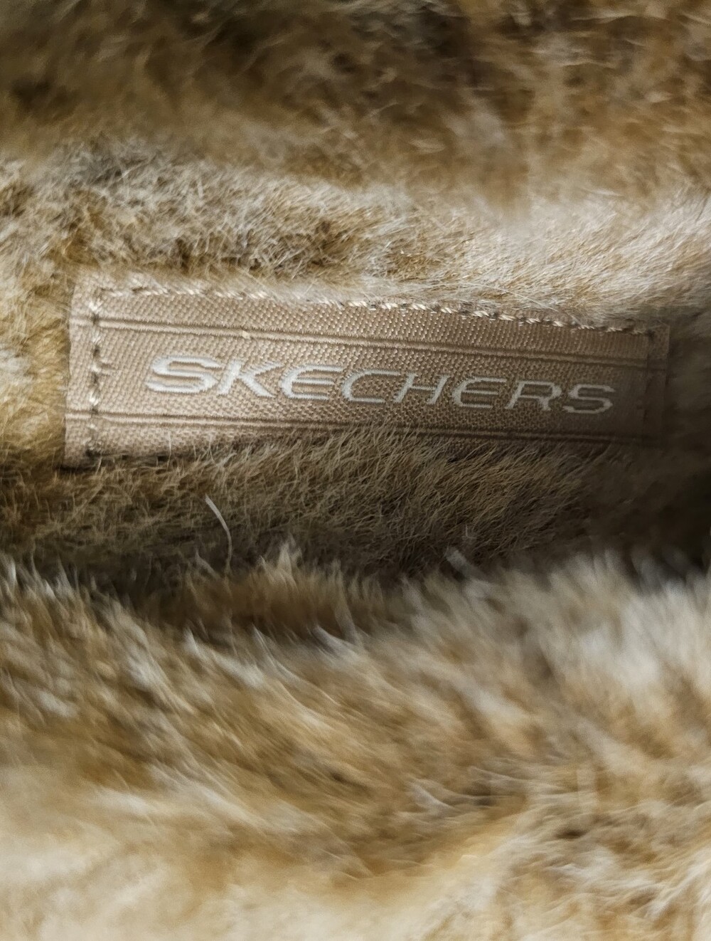 Skechers Tan Faux Fur Lined Chunky Sole Slip-On Size 6 - Picture 3 of 7
